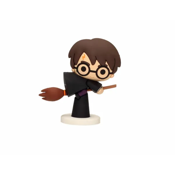 Figura SD Toys Harry Potter Mini Harry Potter Flying Nimbus e Capa Negra