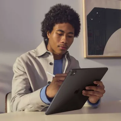 Apple iPad Pro 11? 2024 5th Wifi M4 256Gb Preto Espacial