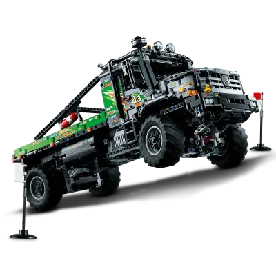 Lego Technic Camião de Testes Mercedes-Benz Zetros 4×4